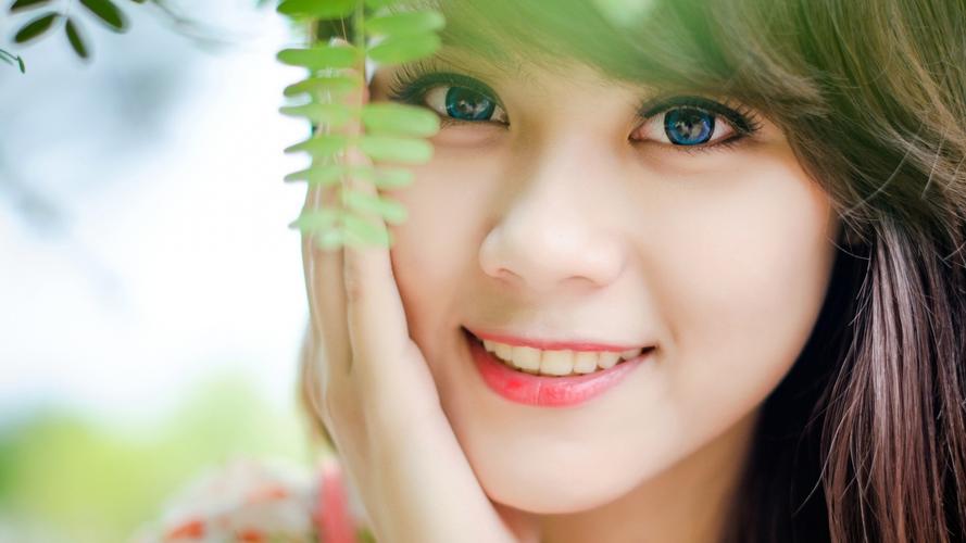 湖南警方通报记者采访被摔毁设备事件：涉事者已被刑拘